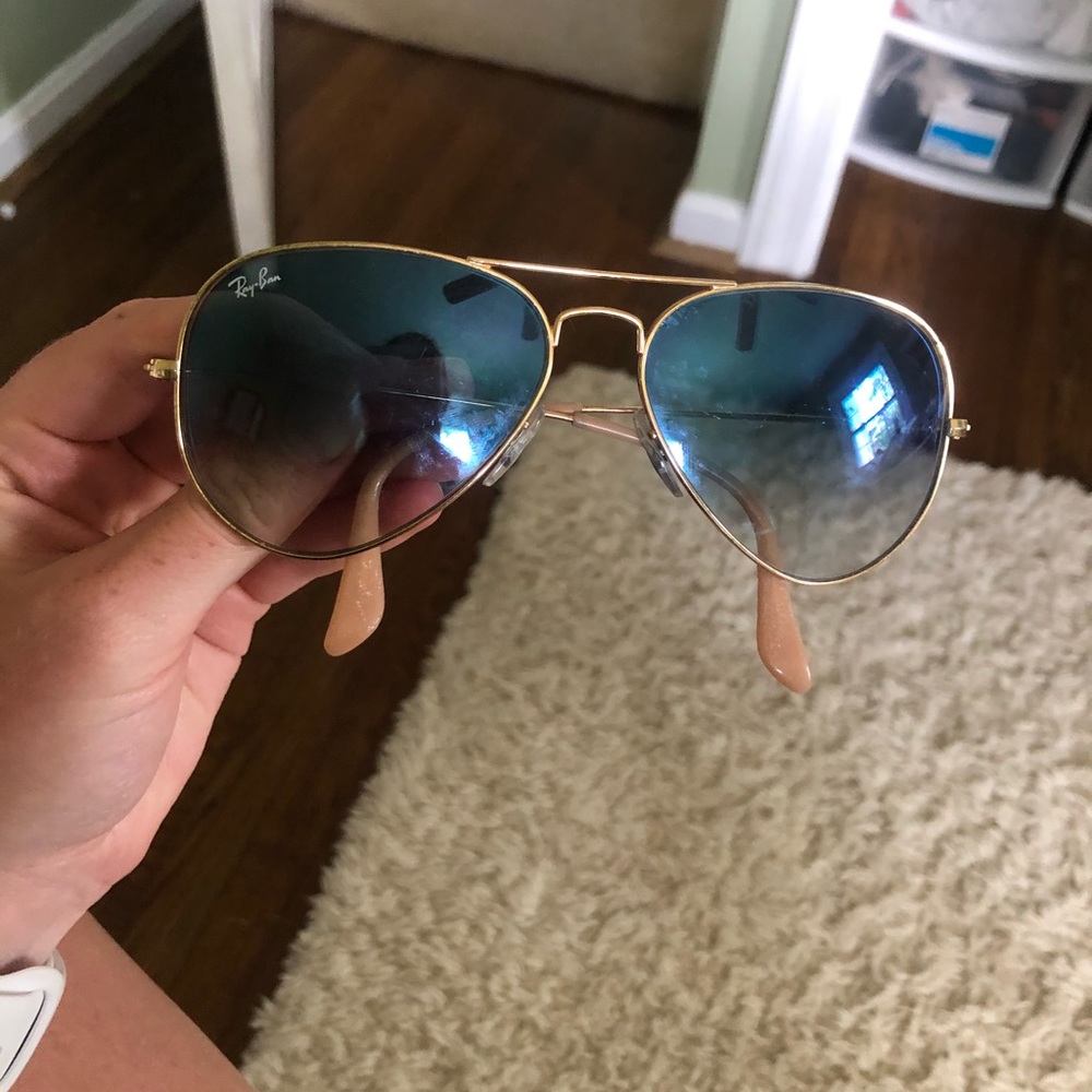 Blue lense aviators